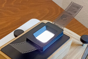 tomkyle’s lightbox with film strip